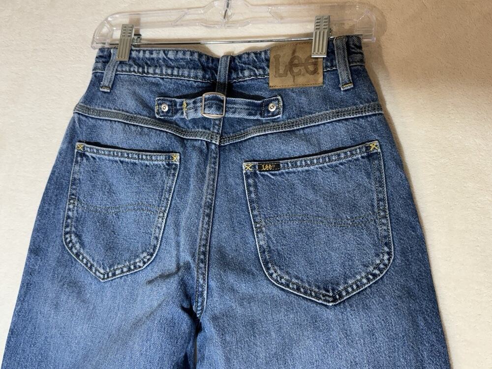 Lee Women's Vintage Modern Jeans High Rise, Relaxed Fit, Size 27 Blue Denim